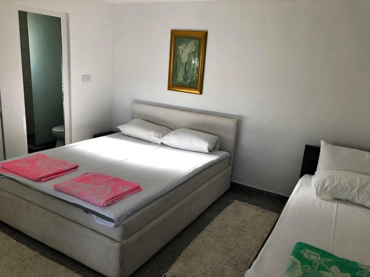 Apartments Lukrecia Неум Экстерьер фото